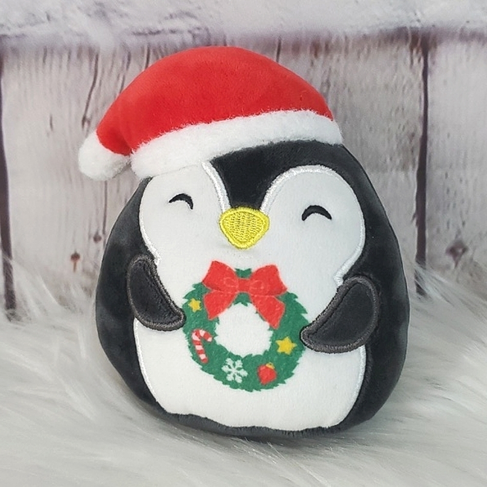 Squishmallows CANADA CHRISTMAS EXCLUSIVE Luna the Penguin Santa Plush Stuffed 5" - Picture 3 of 9